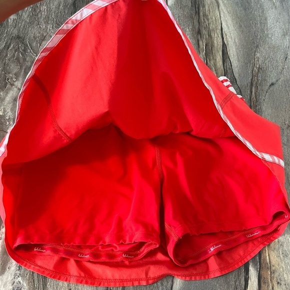 Lululemon Y2K Run Track Attack Love Red Twin Stripe Skirt Short Skort size 6 - Picture 8 of 16